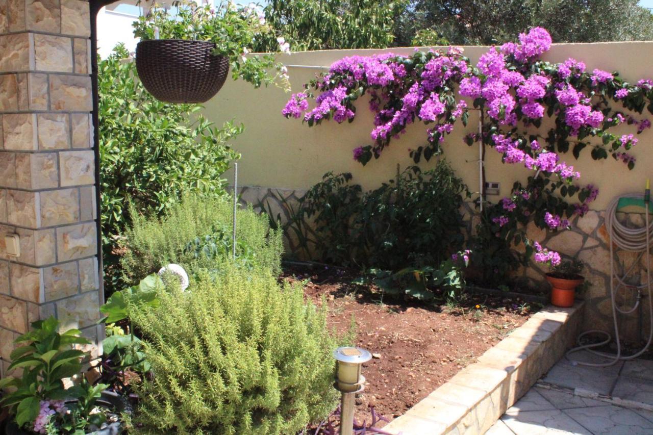 Apartments Villa Macola Trogir Luaran gambar