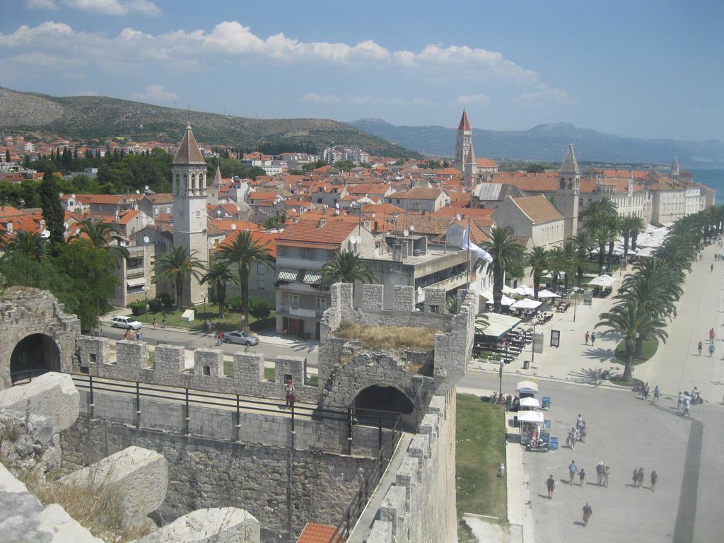 Apartments Villa Macola Trogir Luaran gambar