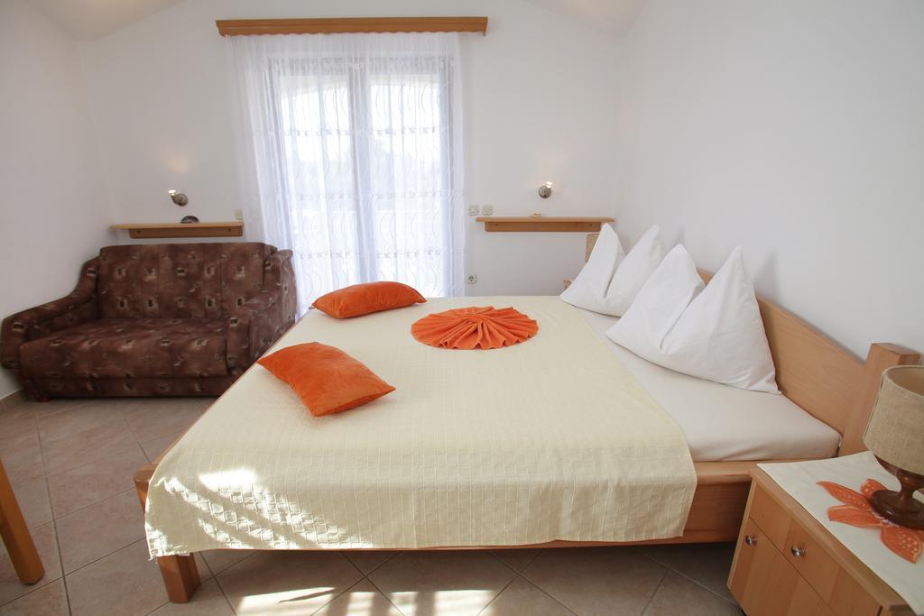 Apartments Villa Macola Trogir Luaran gambar