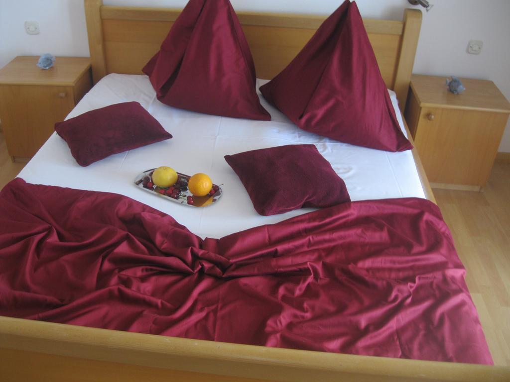 Apartments Villa Macola Trogir Luaran gambar