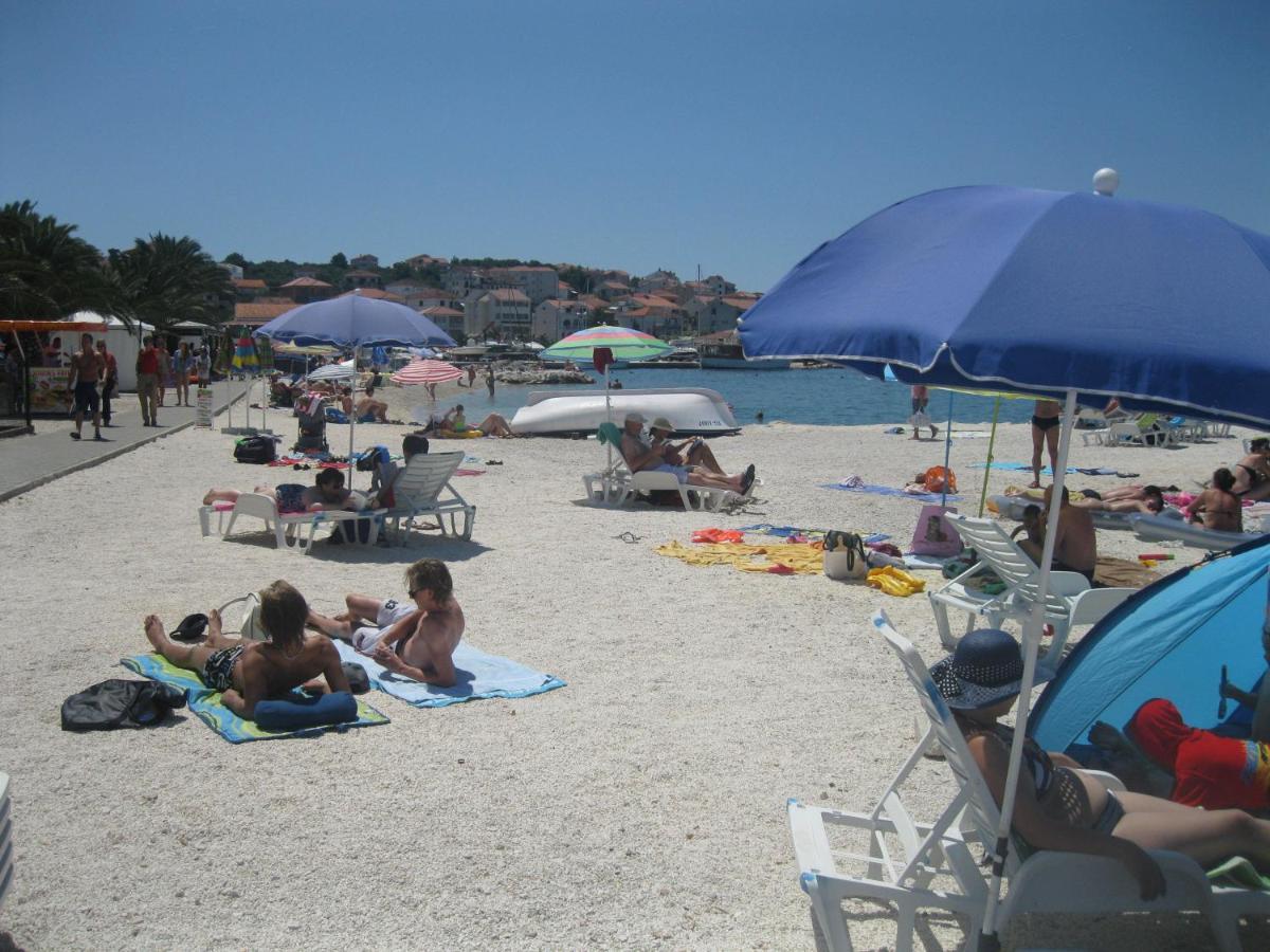 Apartments Villa Macola Trogir Luaran gambar